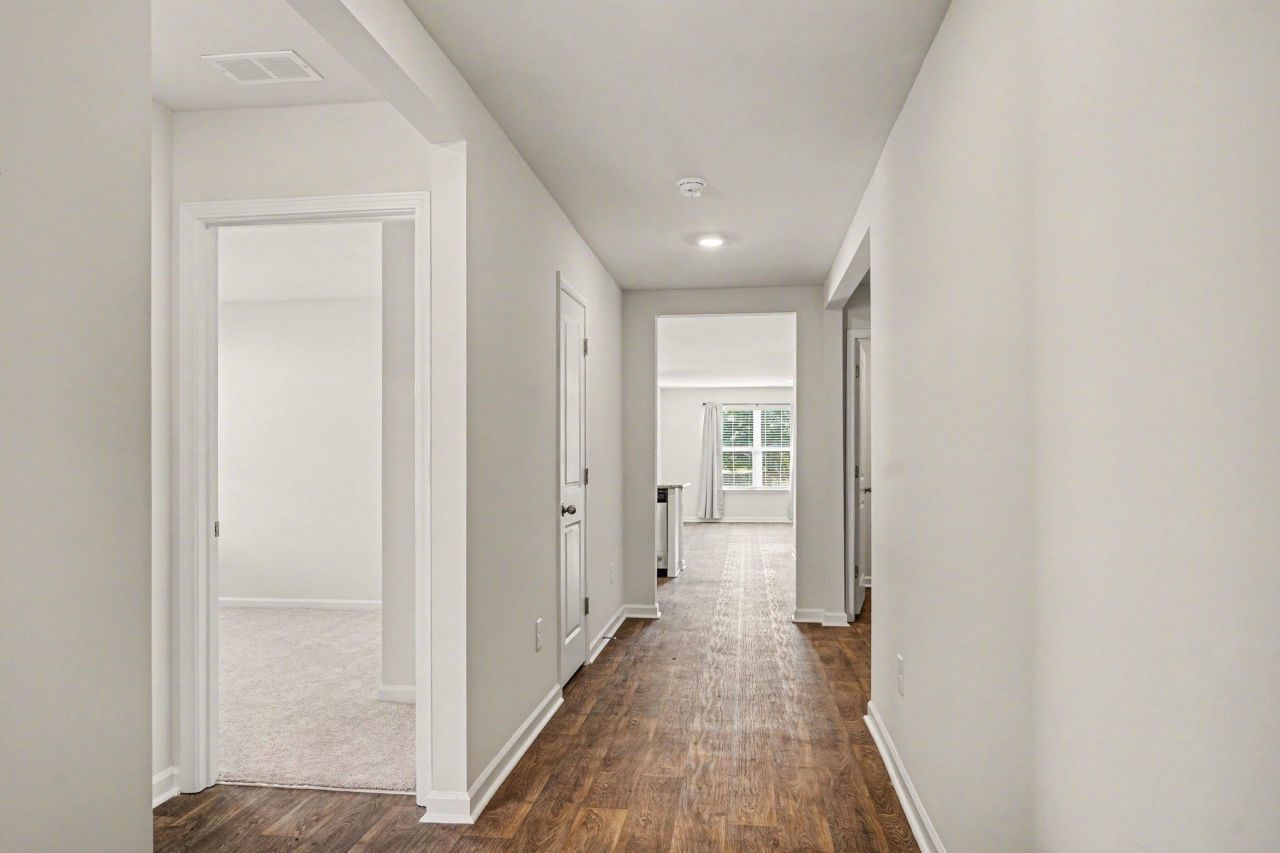 572 Woodland Farms Circle Photo 6