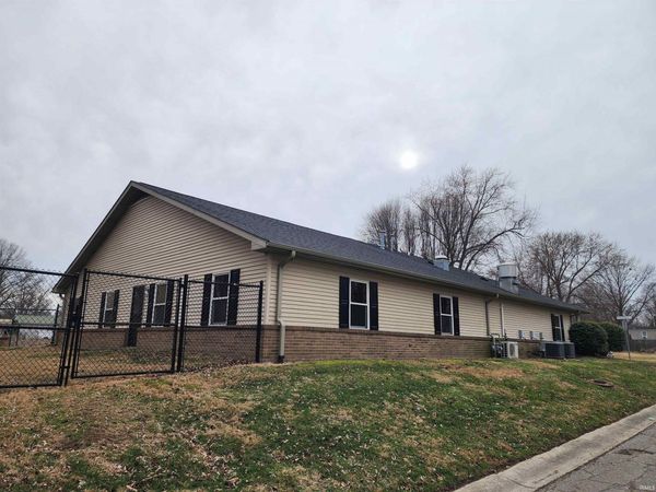 607 Pennsylvania Street, Bicknell, IN 47512