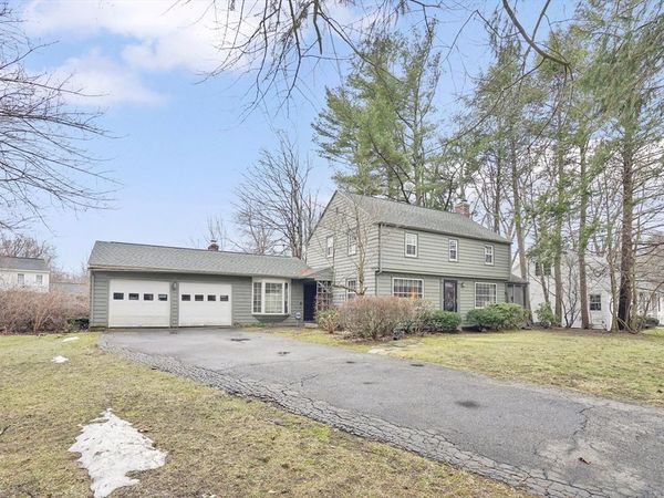 141 Longfellow Dr, Longmeadow, MA 01106