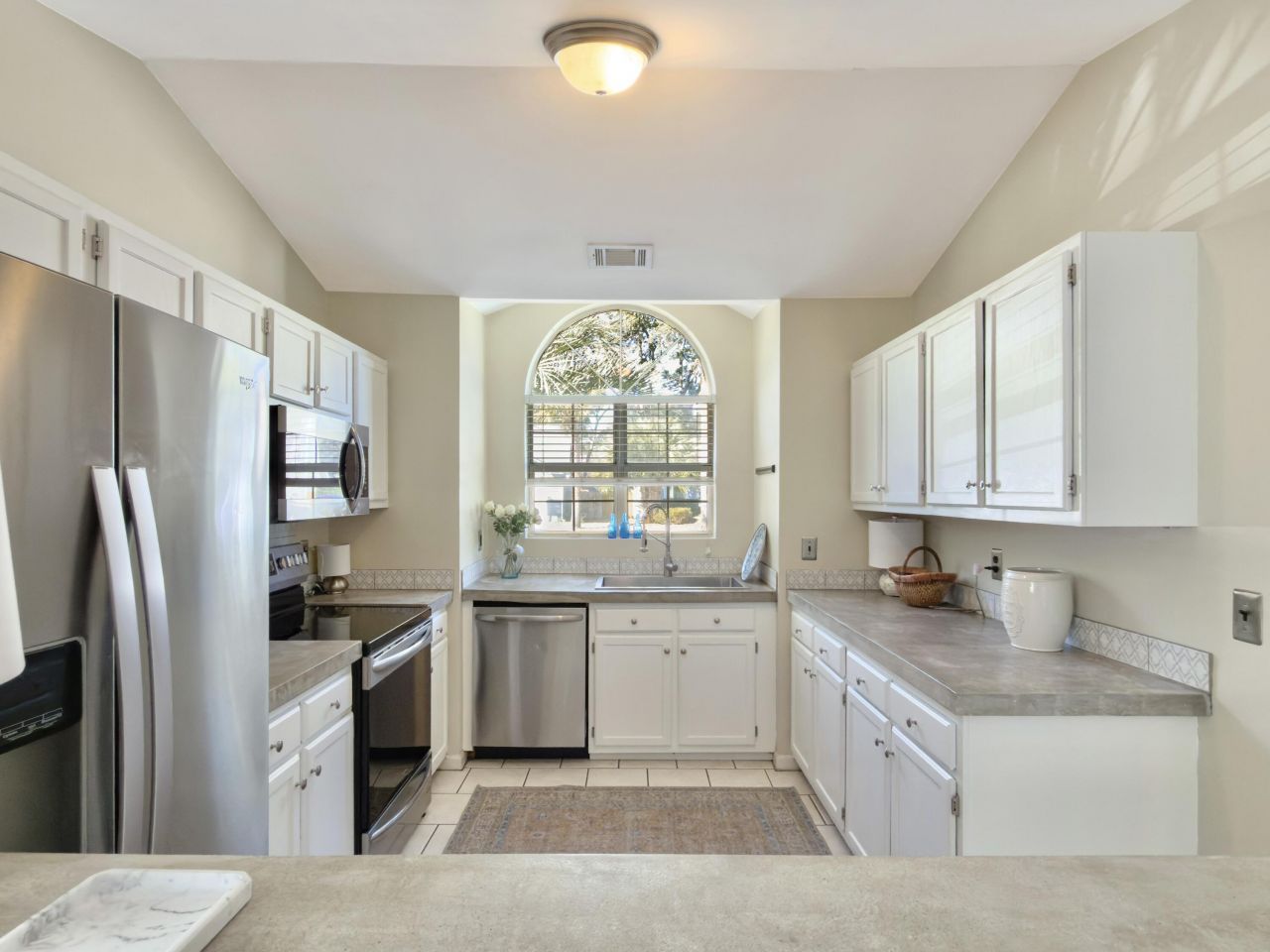 1246 Llewellyn Road Photo 19