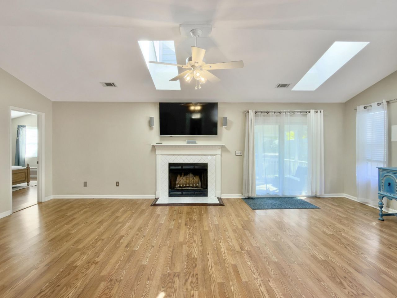 1246 Llewellyn Road Photo 25