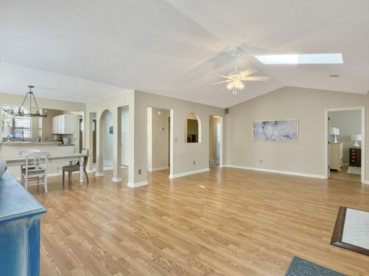 1246 Llewellyn Road Photo 3