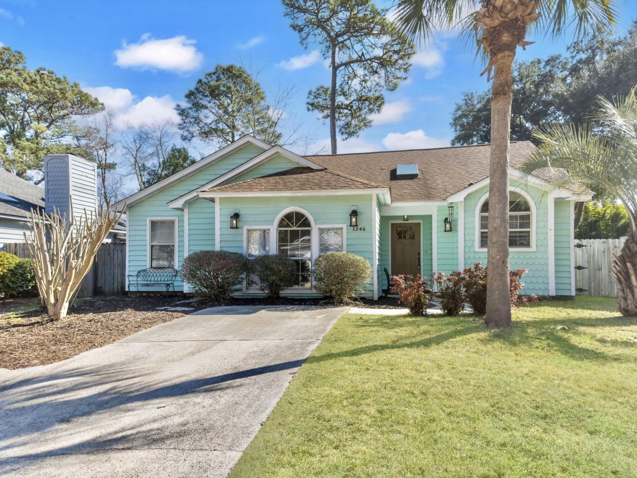 1246 Llewellyn Road Photo 8