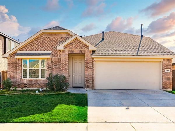 4513 Pentridge Drive, Crowley, TX 76036