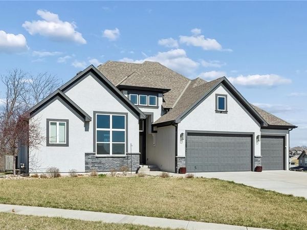 13870 NW 71st Street, Parkville, MO 64152