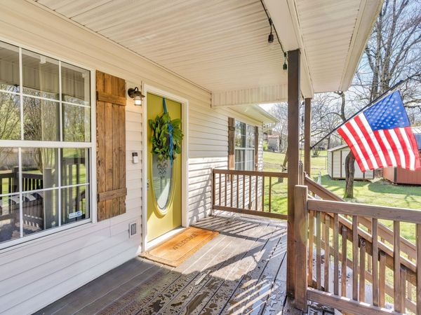 804 Schmidt Road, Rossville, GA 30741