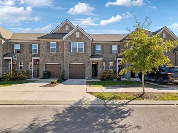 427 Deveron Dr , Gallatin, TN 37066