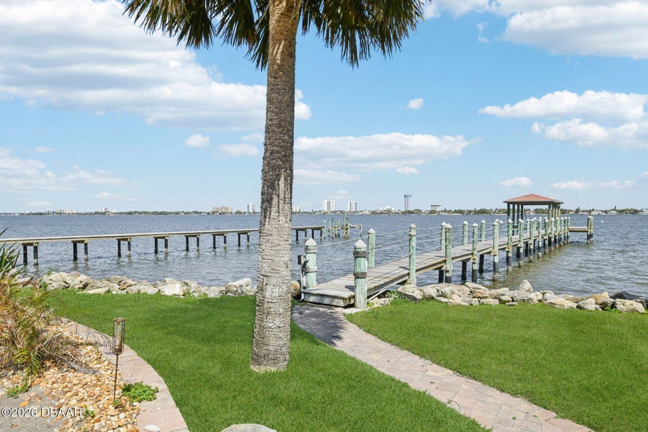 2227 S Palmetto Avenue, South Daytona, FL 32119 Photo