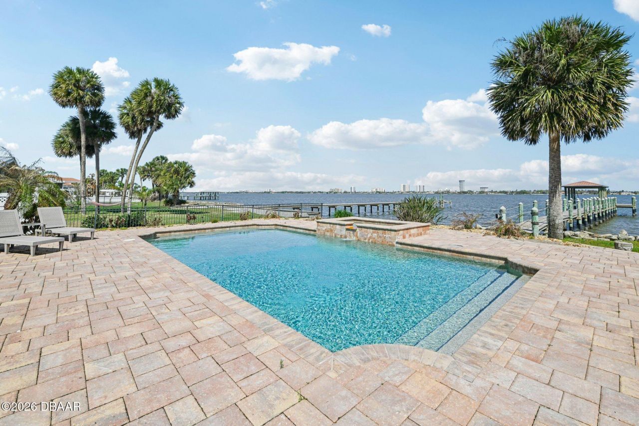 2227 S Palmetto Avenue, South Daytona, FL 32119 Photo