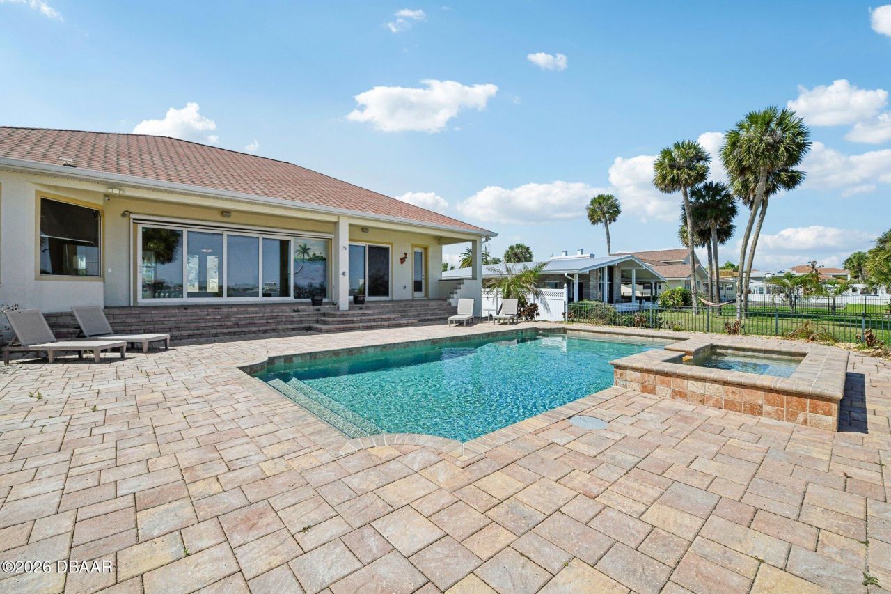 2227 S Palmetto Avenue, South Daytona, FL 32119 Photo