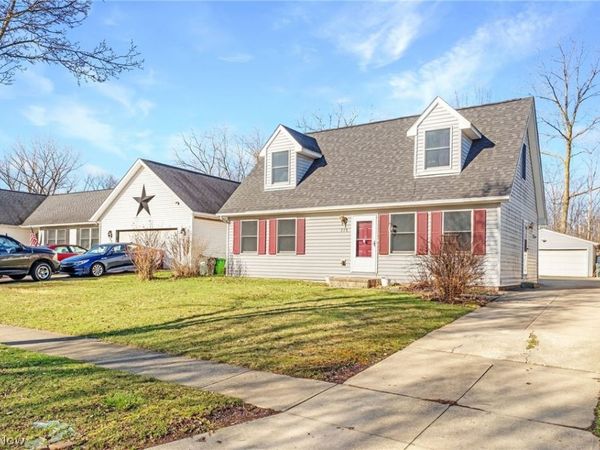 775 Shelley Parkway , Berea, OH 44017