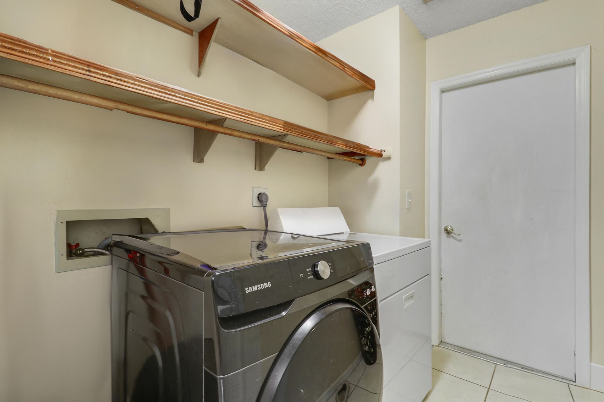 533 NW Avon Avenue, Port Saint Lucie, FL 34983 Photo