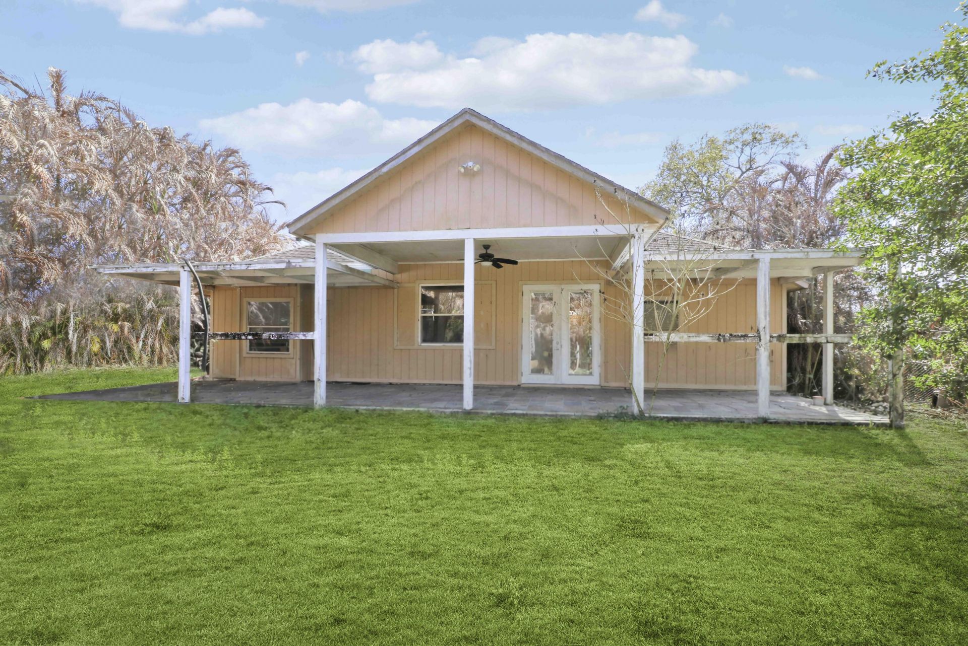 533 NW Avon Avenue, Port Saint Lucie, FL 34983 Photo