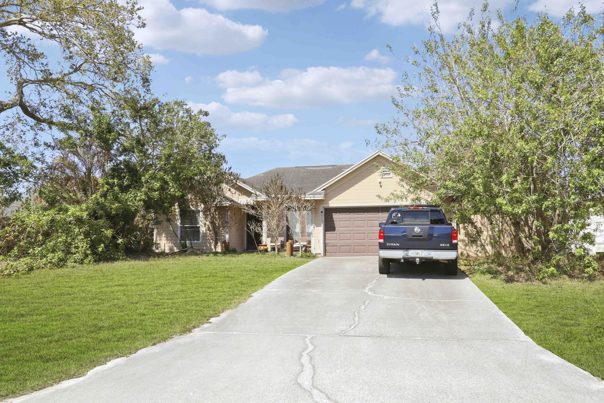 533 NW Avon Avenue, Port Saint Lucie, FL 34983 Photo