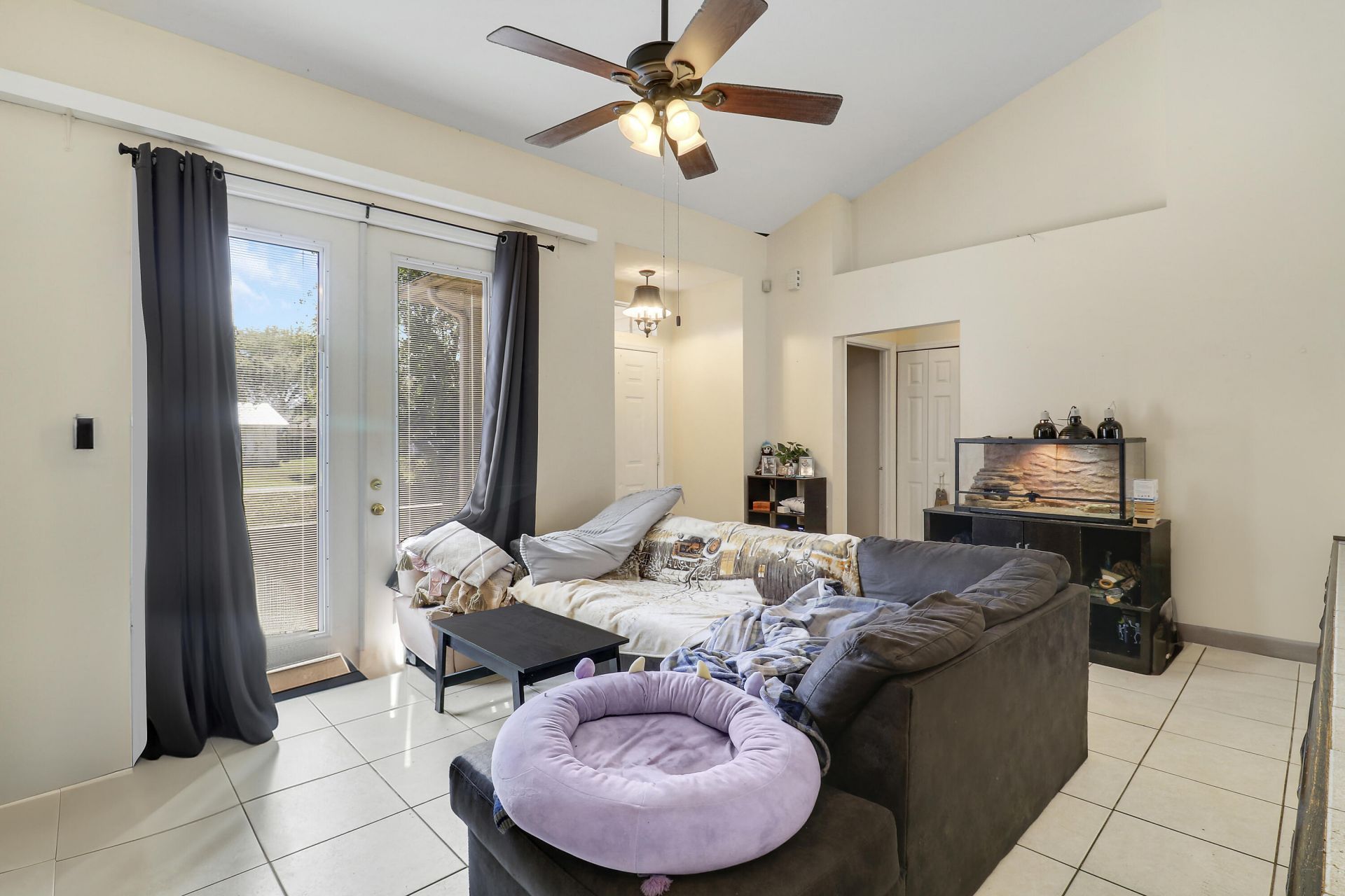 533 NW Avon Avenue, Port Saint Lucie, FL 34983 Photo