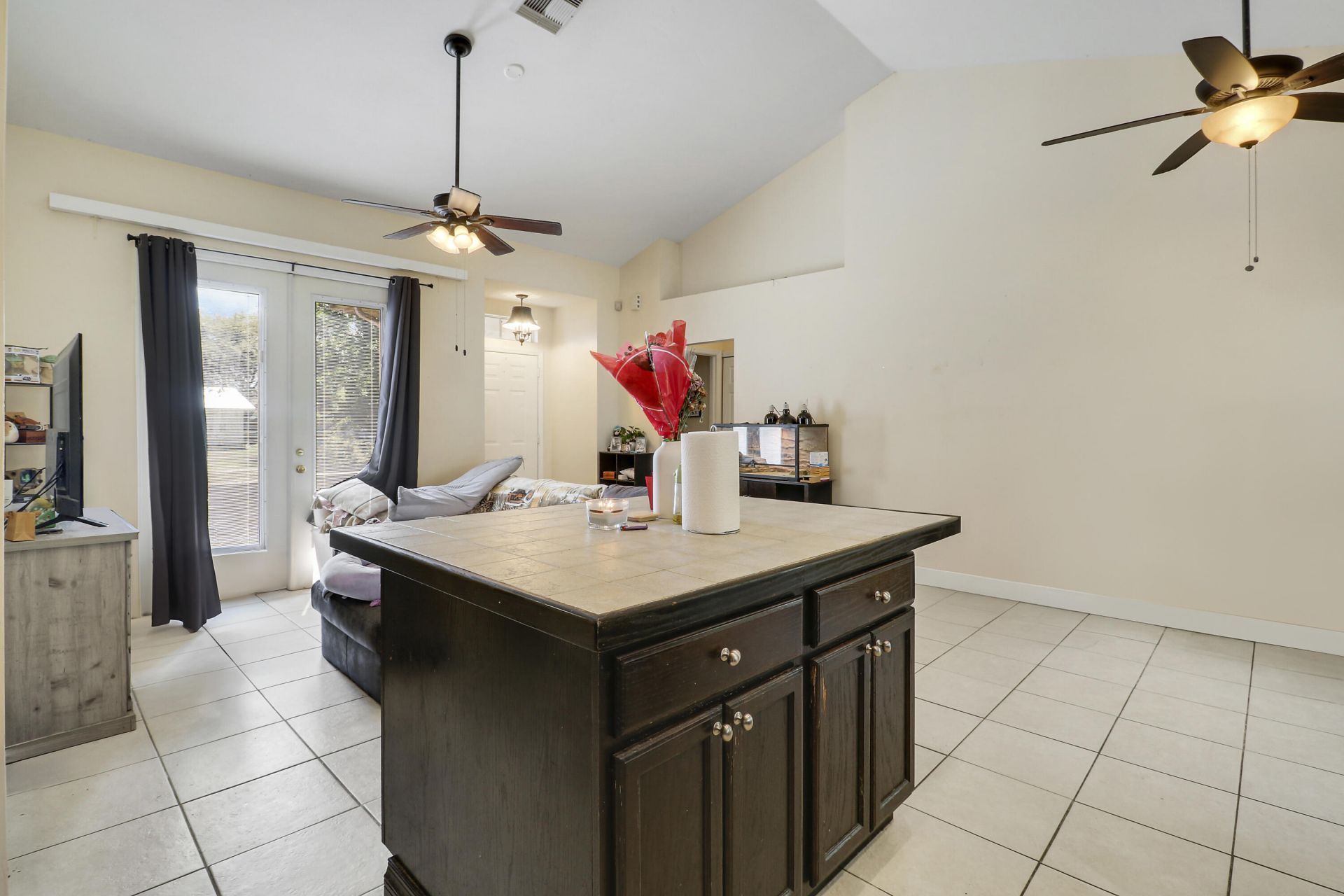 533 NW Avon Avenue, Port Saint Lucie, FL 34983 Photo