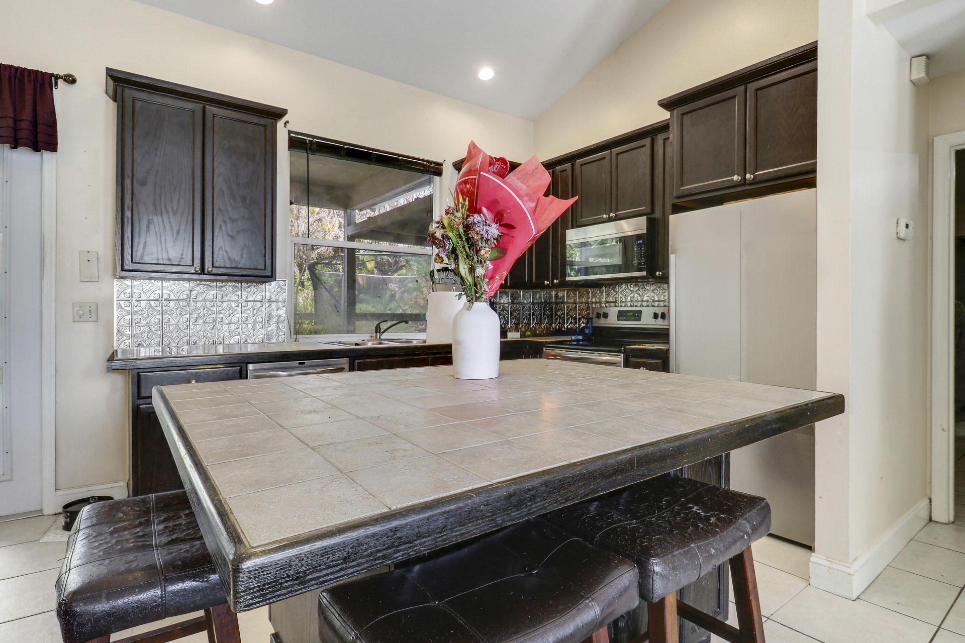 533 NW Avon Avenue, Port Saint Lucie, FL 34983 Photo