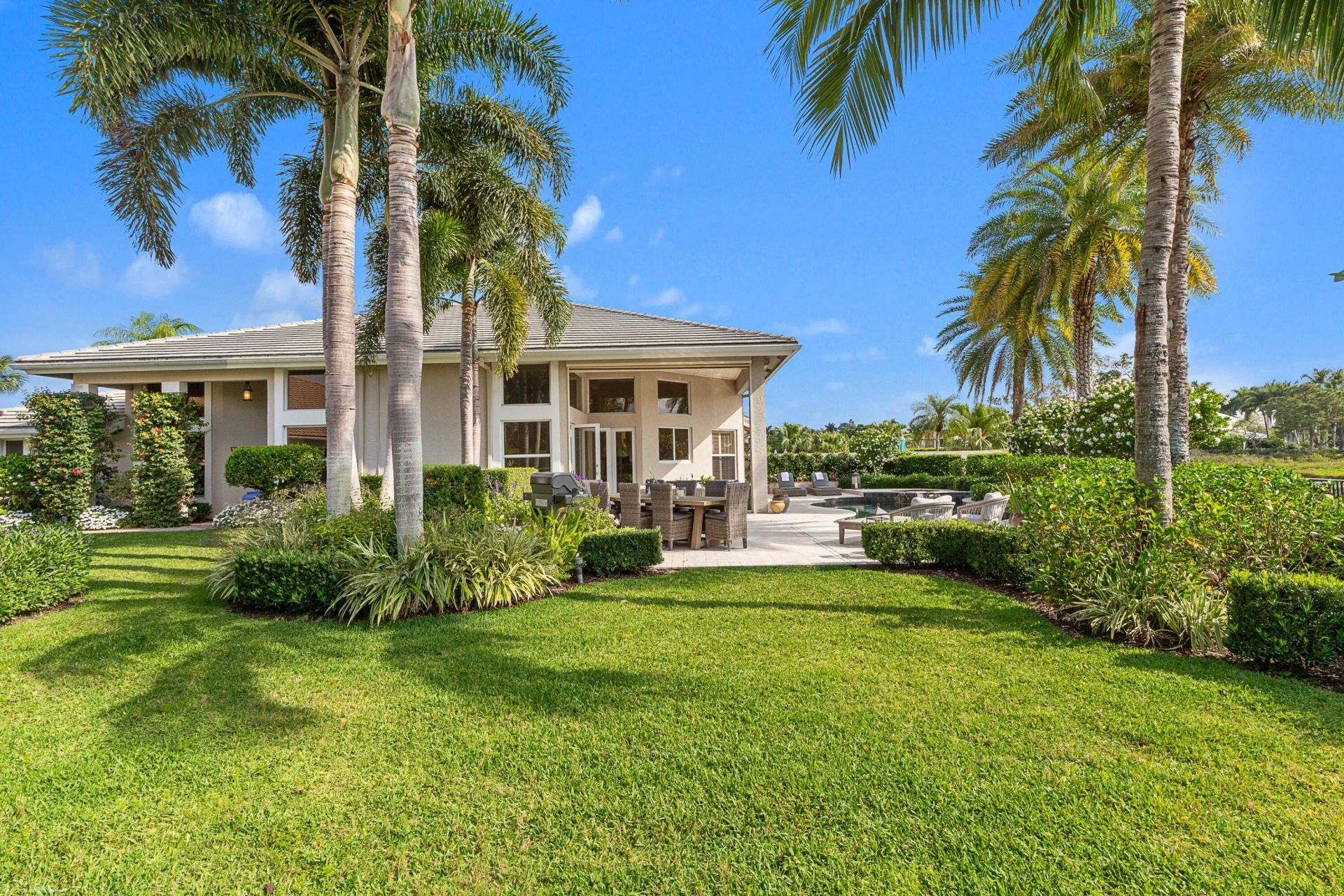 2990 Twin Oaks Way, Wellington, FL 33414 Photo