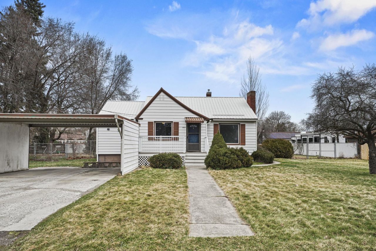 8015 E Carlisle Ave, Spokane Valley, WA 99212 Main Photo