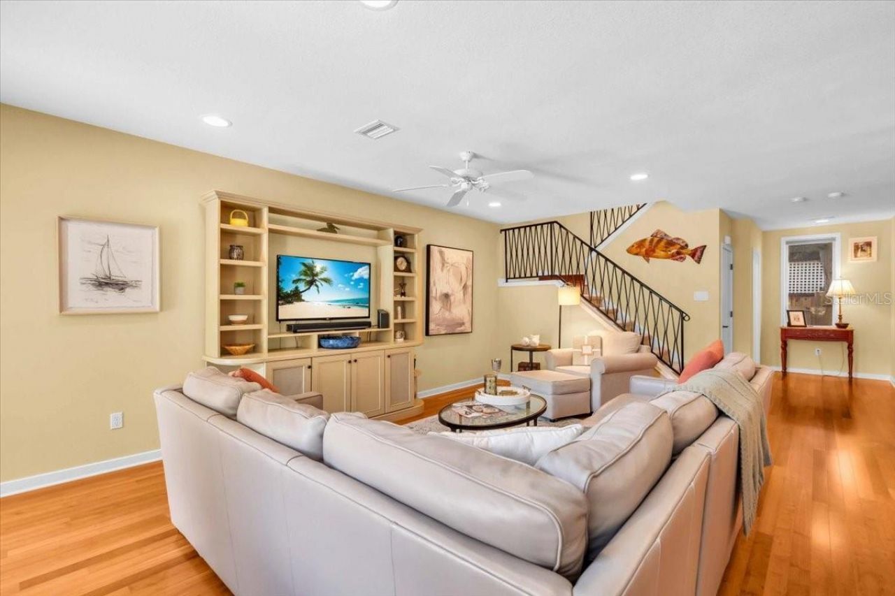 1685 Laurel Street, Unit 4, Sarasota, FL 34236 Photo