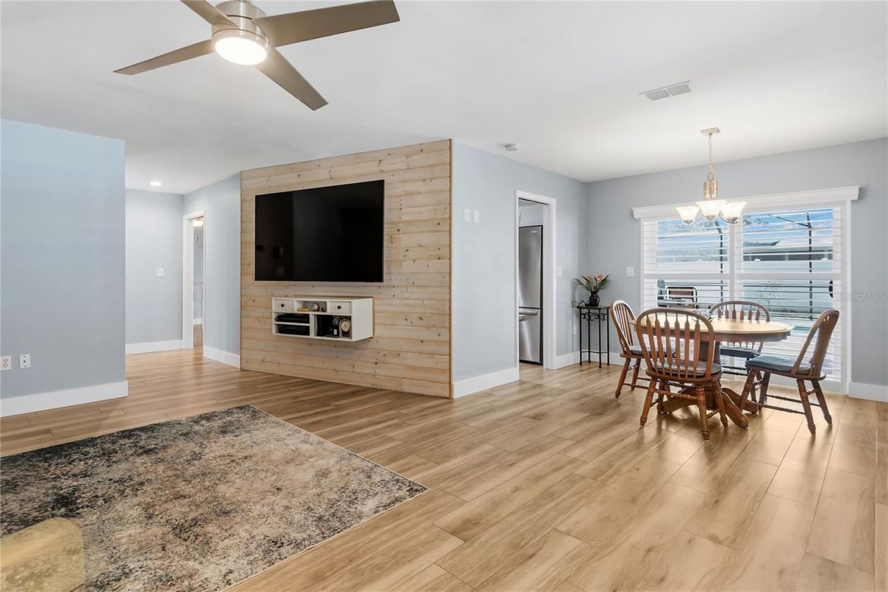 11796 Saree Court, Seminole, FL 33778 Photo