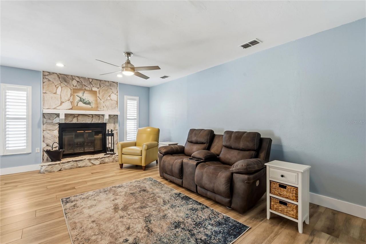 11796 Saree Court, Seminole, FL 33778 Photo