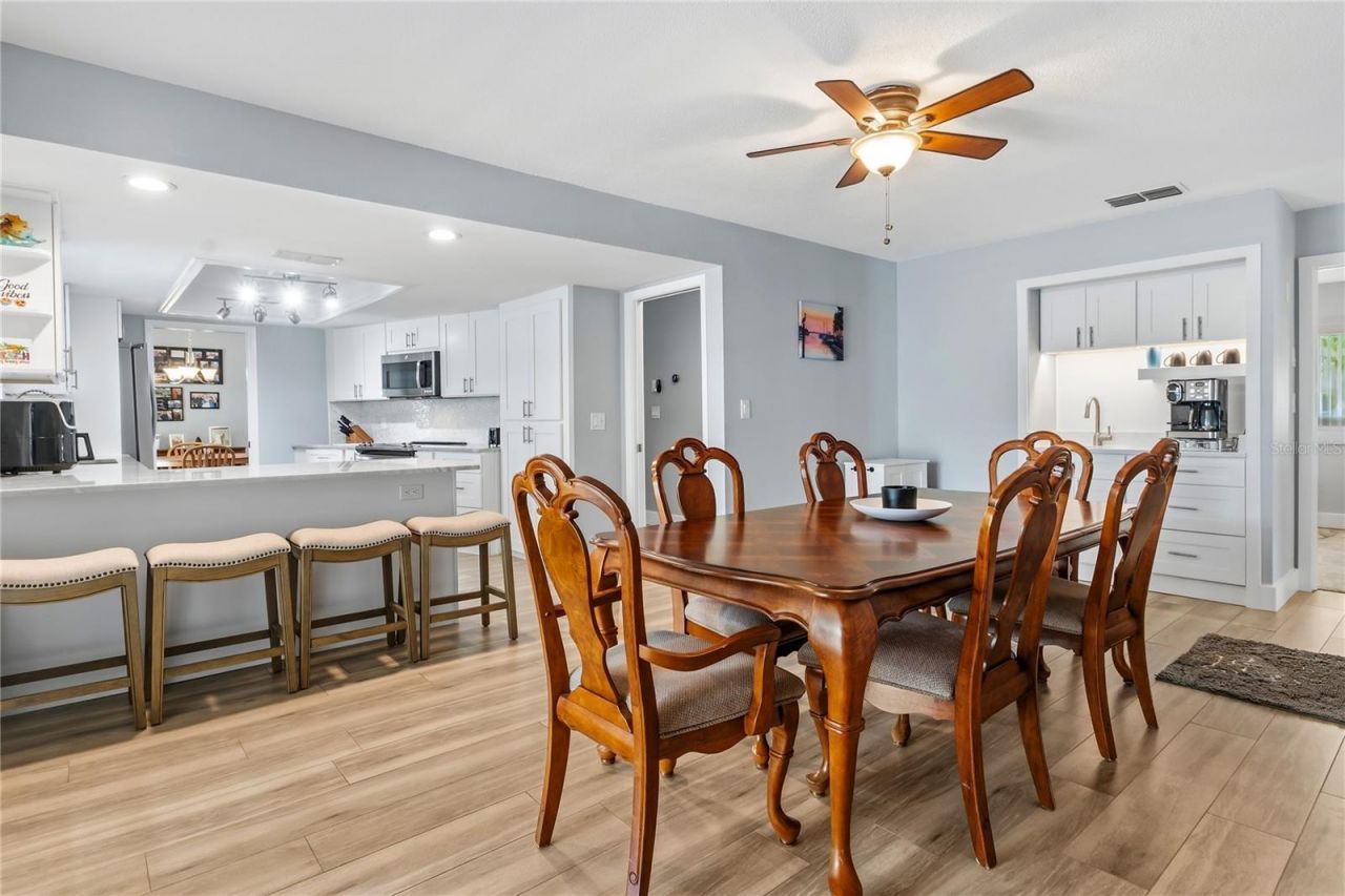 11796 Saree Court, Seminole, FL 33778 Photo