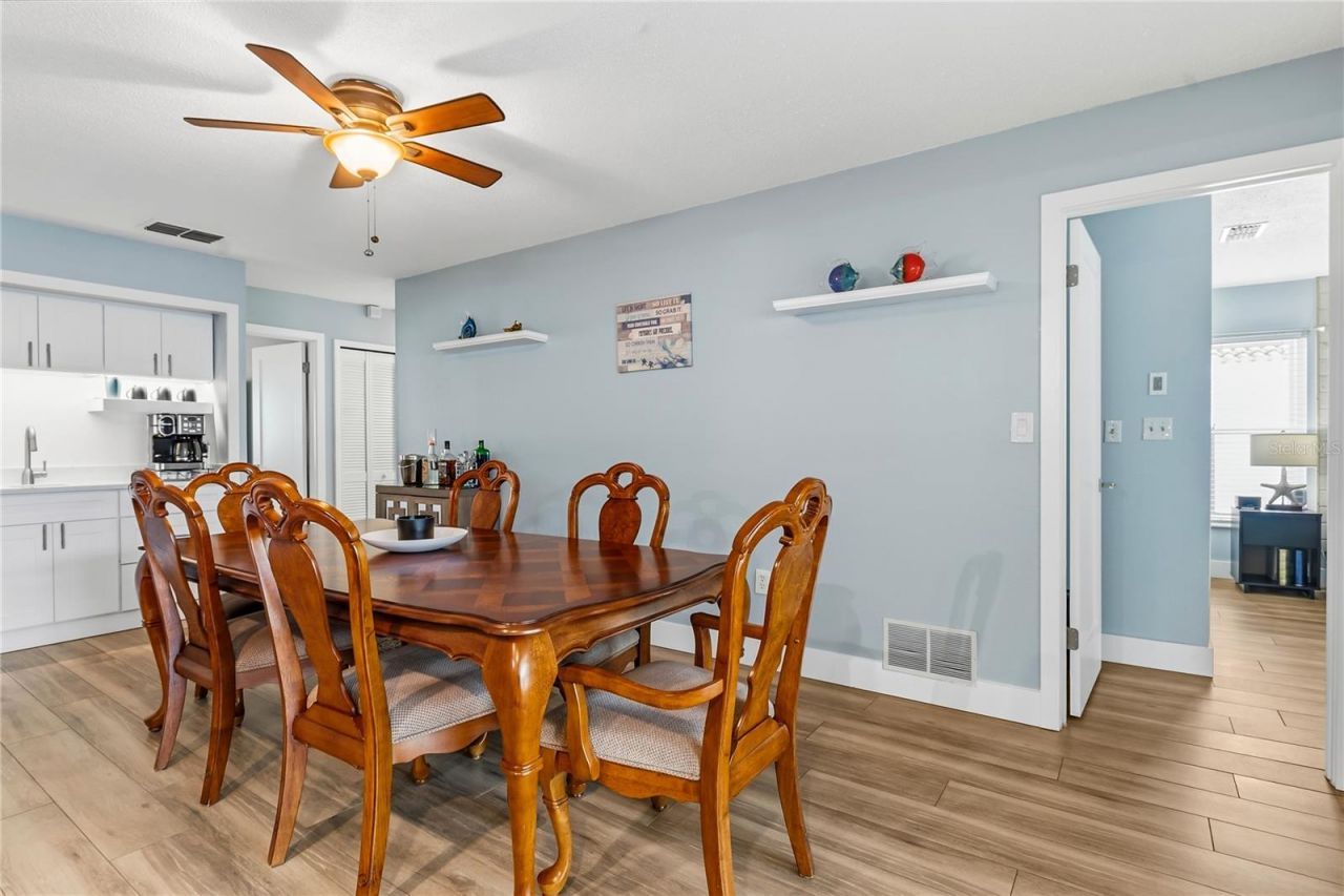 11796 Saree Court, Seminole, FL 33778 Photo