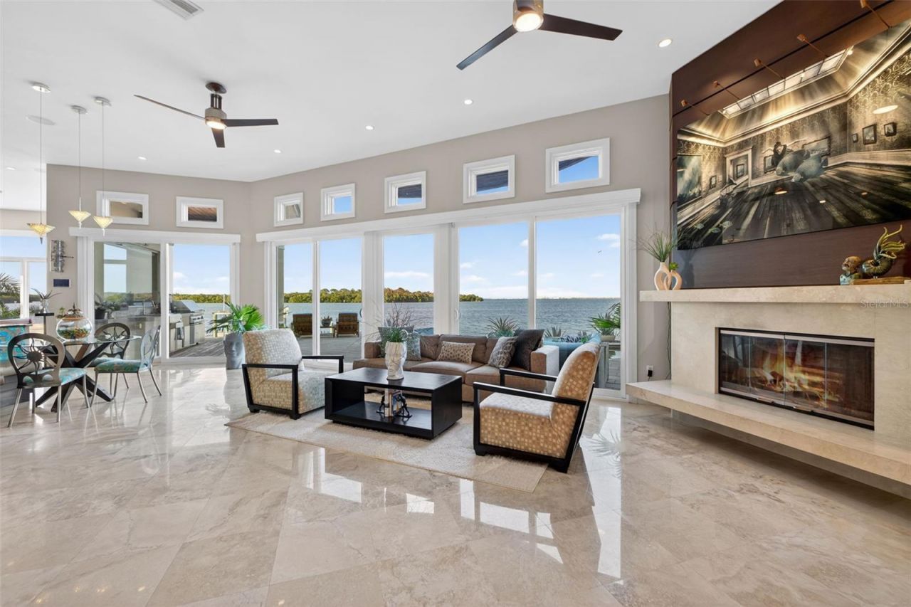 2279 Mermaid Point Ne, Saint Petersburg, FL 33703 Photo