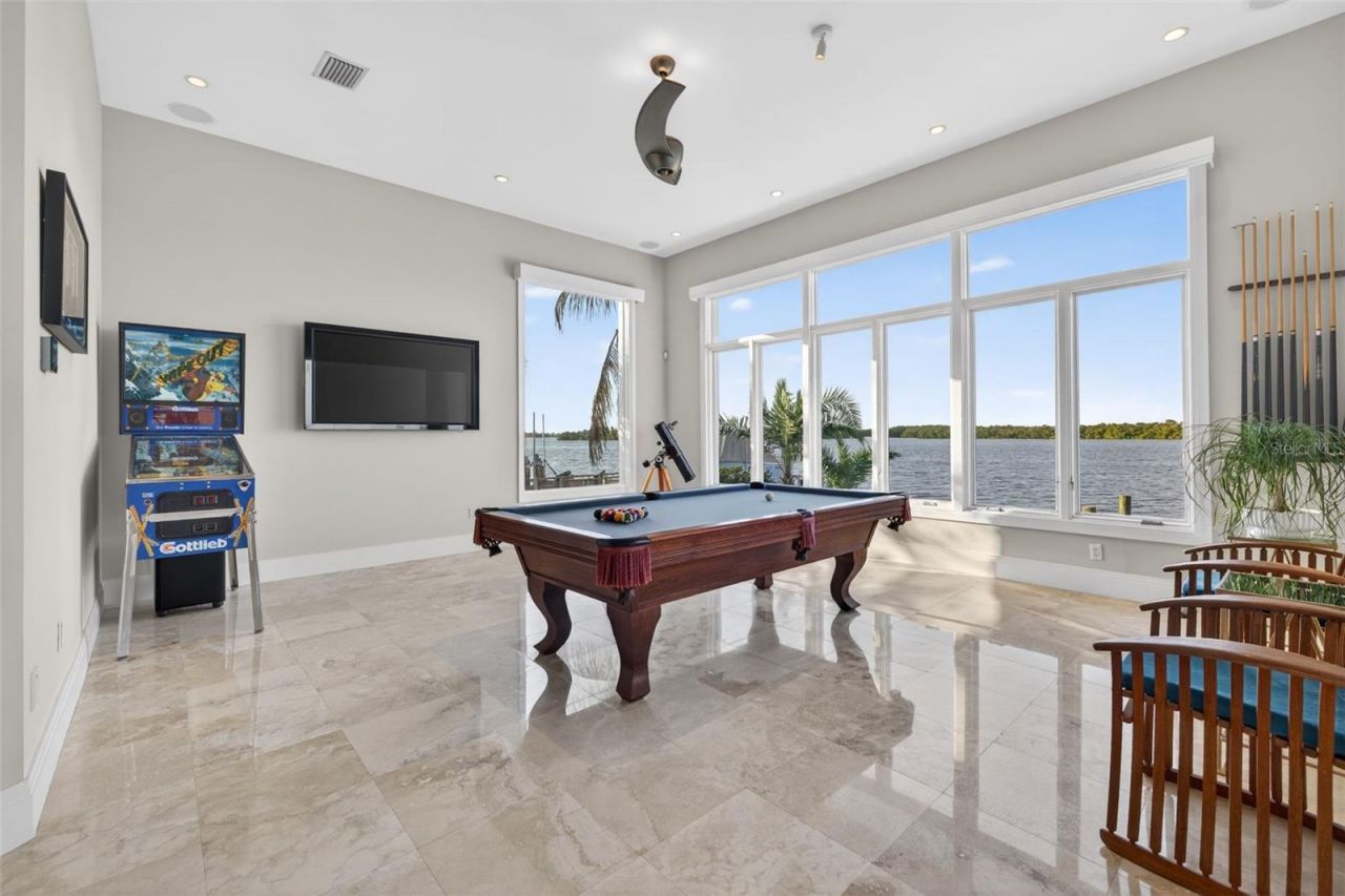 2279 Mermaid Point Ne, Saint Petersburg, FL 33703 Photo