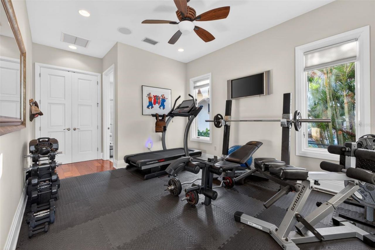 2279 Mermaid Point Ne, Saint Petersburg, FL 33703 Photo