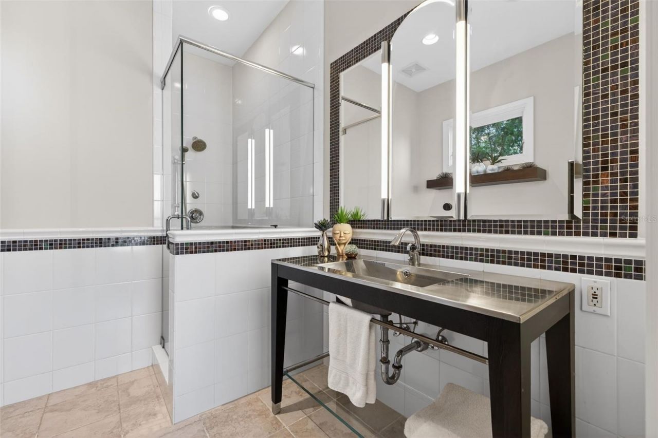 2279 Mermaid Point Ne, Saint Petersburg, FL 33703 Photo