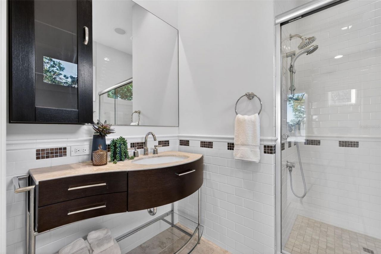 2279 Mermaid Point Ne, Saint Petersburg, FL 33703 Photo