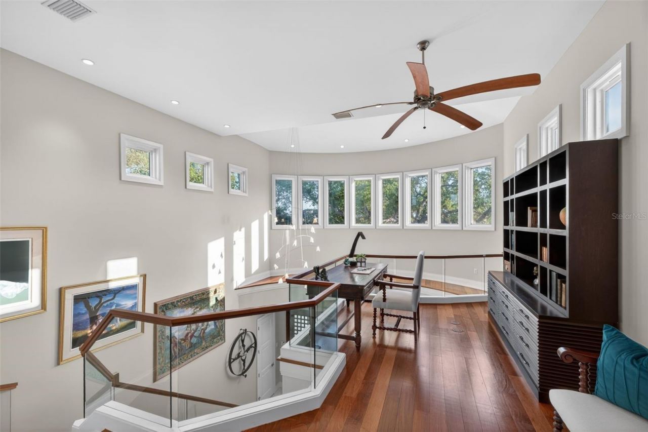 2279 Mermaid Point Ne, Saint Petersburg, FL 33703 Photo