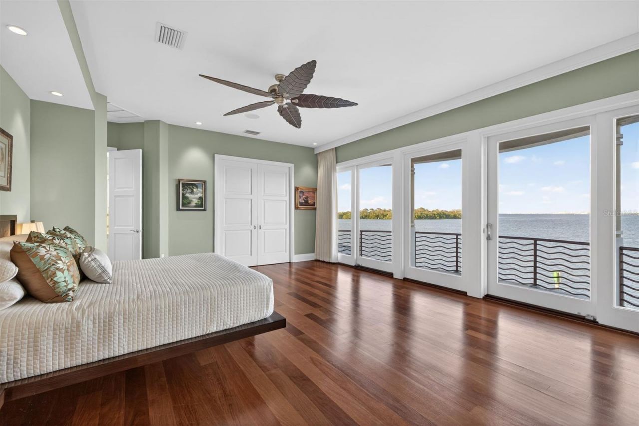 2279 Mermaid Point Ne, Saint Petersburg, FL 33703 Photo