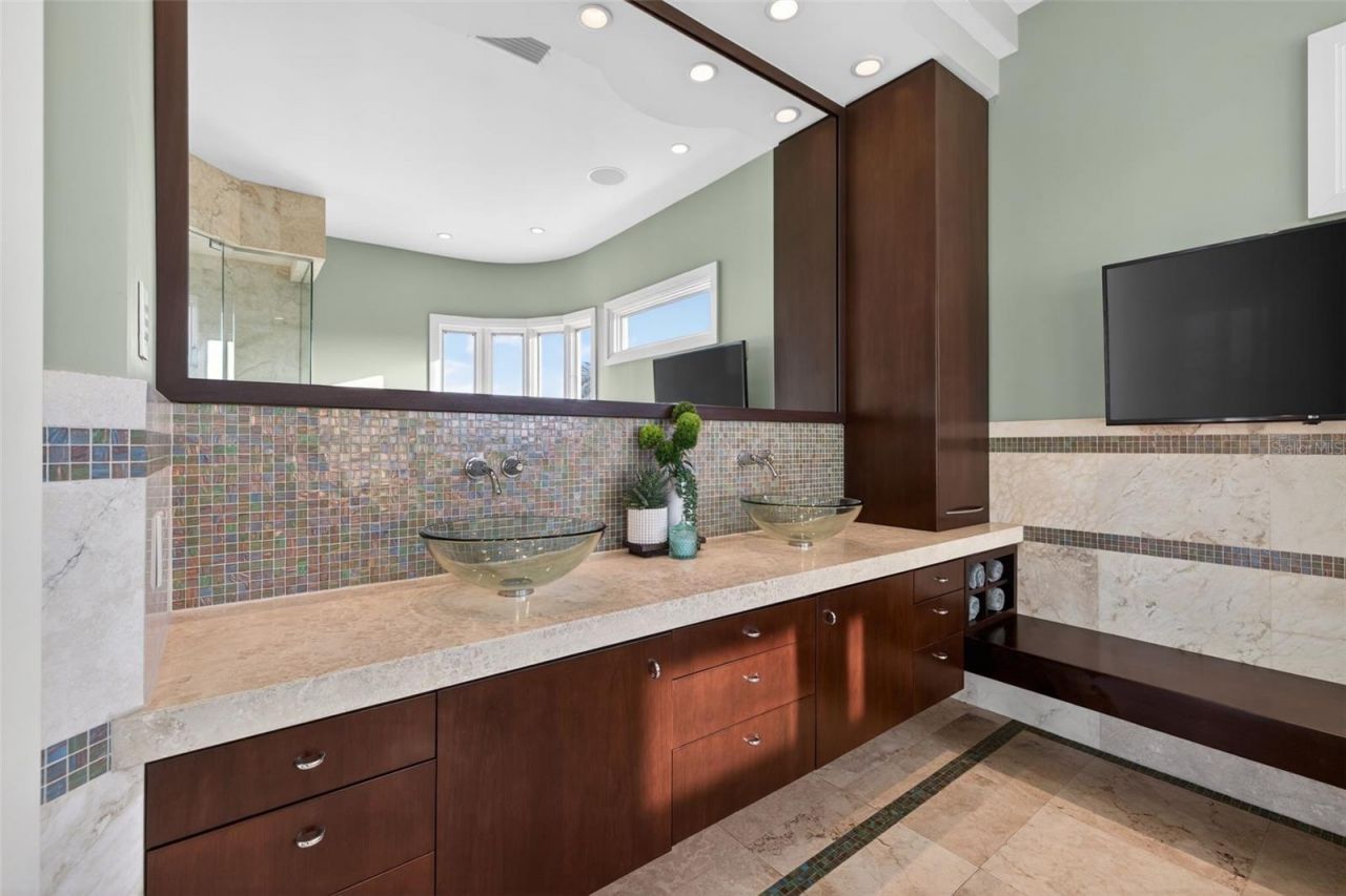 2279 Mermaid Point Ne, Saint Petersburg, FL 33703 Photo