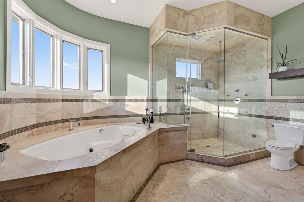 2279 Mermaid Point Ne, Saint Petersburg, FL 33703 Photo