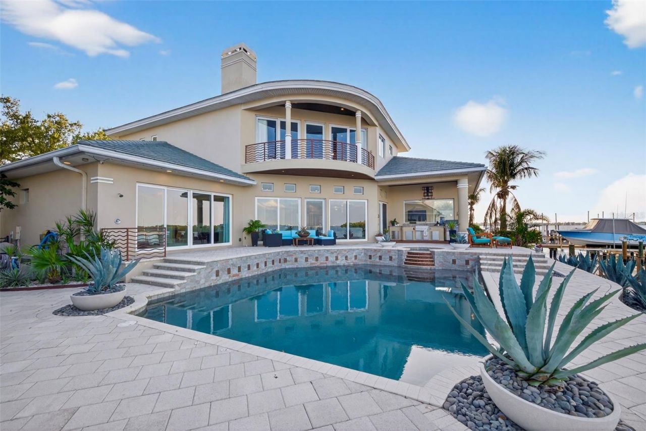 2279 Mermaid Point Ne, Saint Petersburg, FL 33703 Photo