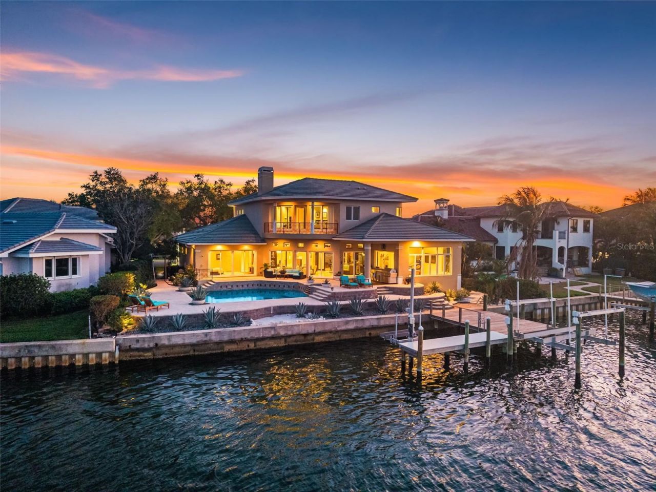 2279 Mermaid Point Ne, Saint Petersburg, FL 33703 Photo