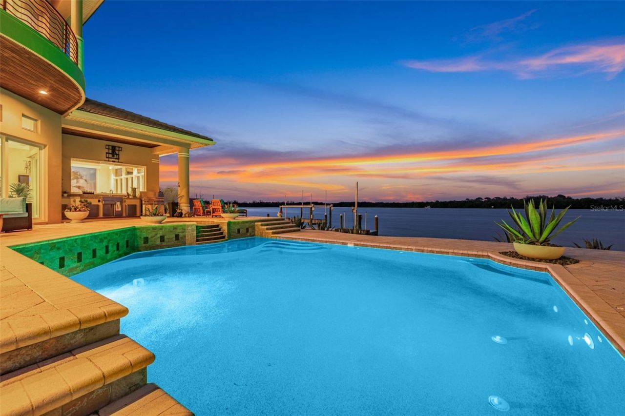 2279 Mermaid Point Ne, Saint Petersburg, FL 33703 Photo