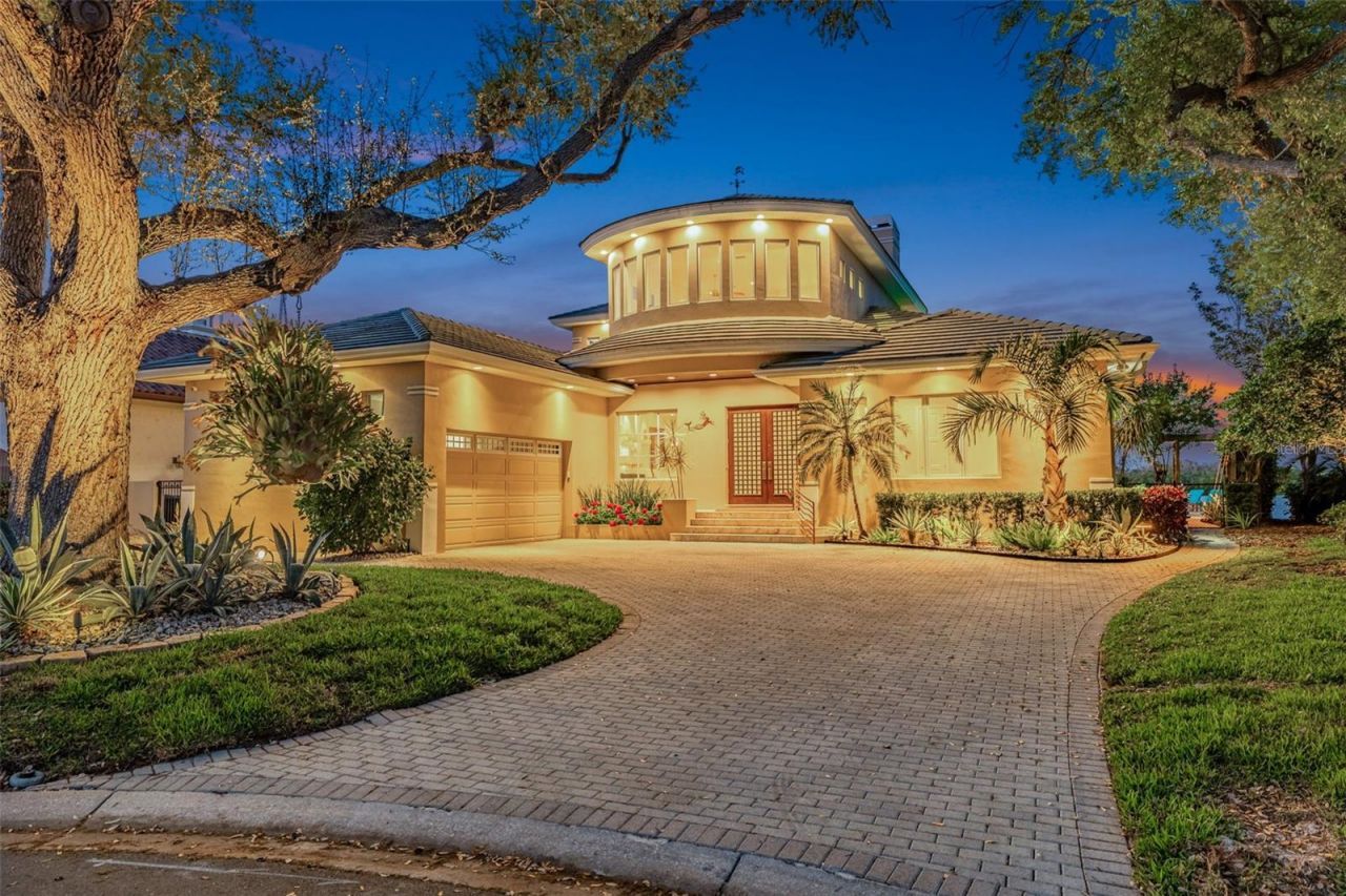 2279 Mermaid Point Ne, Saint Petersburg, FL 33703 Photo