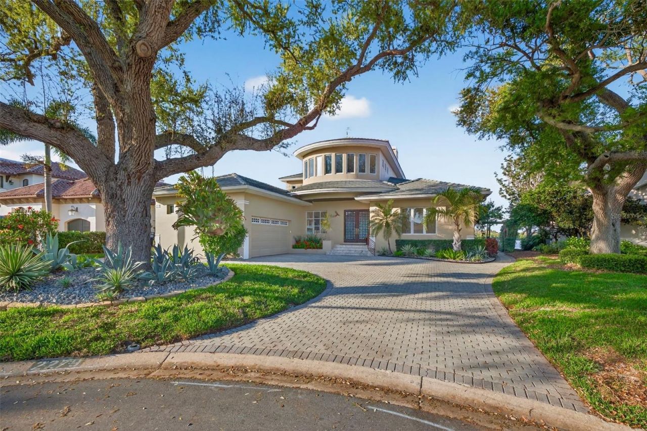 2279 Mermaid Point Ne, Saint Petersburg, FL 33703 Photo