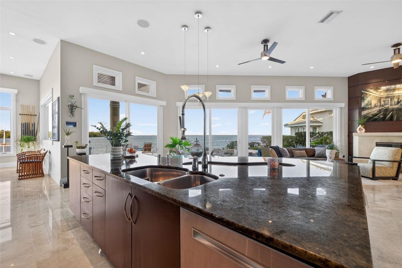 2279 Mermaid Point Ne, Saint Petersburg, FL 33703 Photo