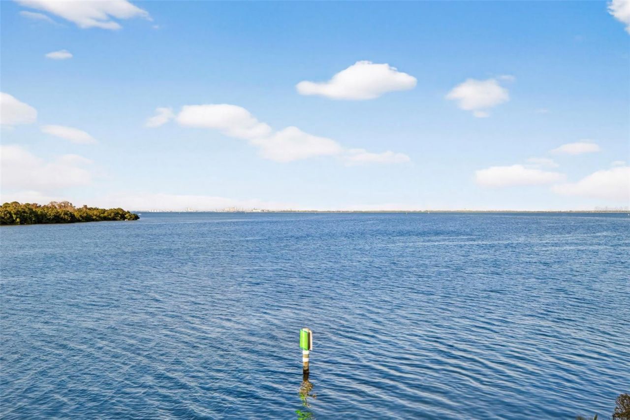 2279 Mermaid Point Ne, Saint Petersburg, FL 33703 Photo