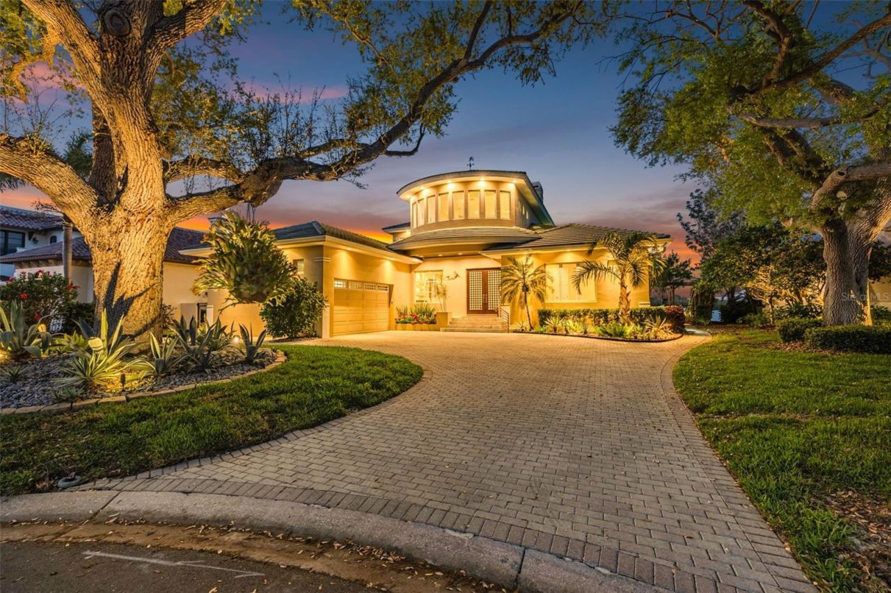 2279 Mermaid Point Ne, Saint Petersburg, FL 33703 Photo