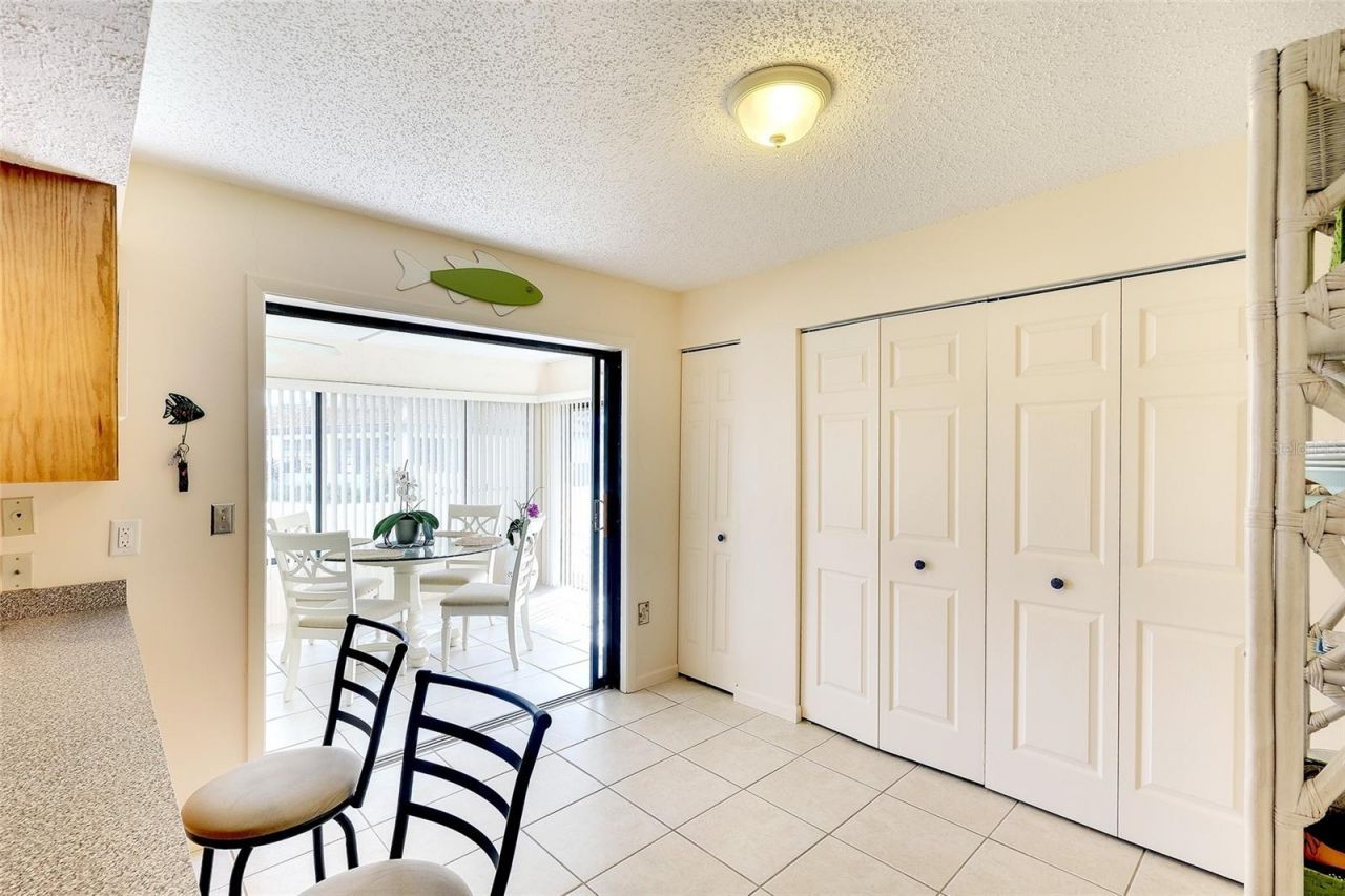 6004 Vivienda Drive , Unit 8, Bradenton, FL 34207 Photo