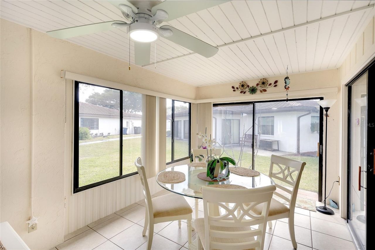 6004 Vivienda Drive , Unit 8, Bradenton, FL 34207 Photo