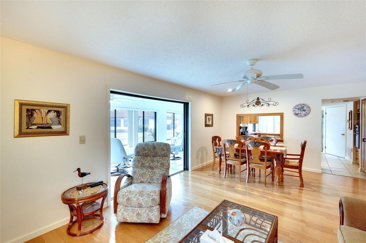 6004 Vivienda Drive , Unit 8, Bradenton, FL 34207 Photo