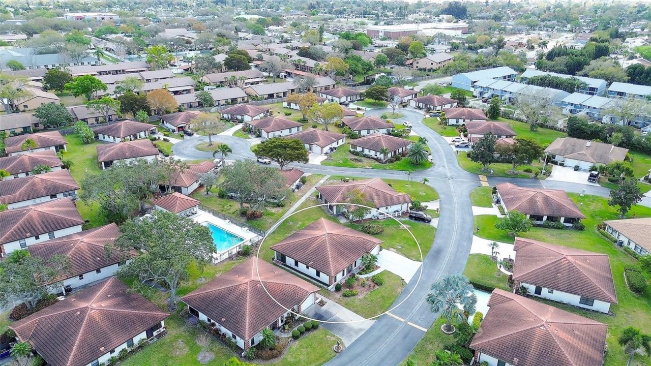 6004 Vivienda Drive , Unit 8, Bradenton, FL 34207 Photo