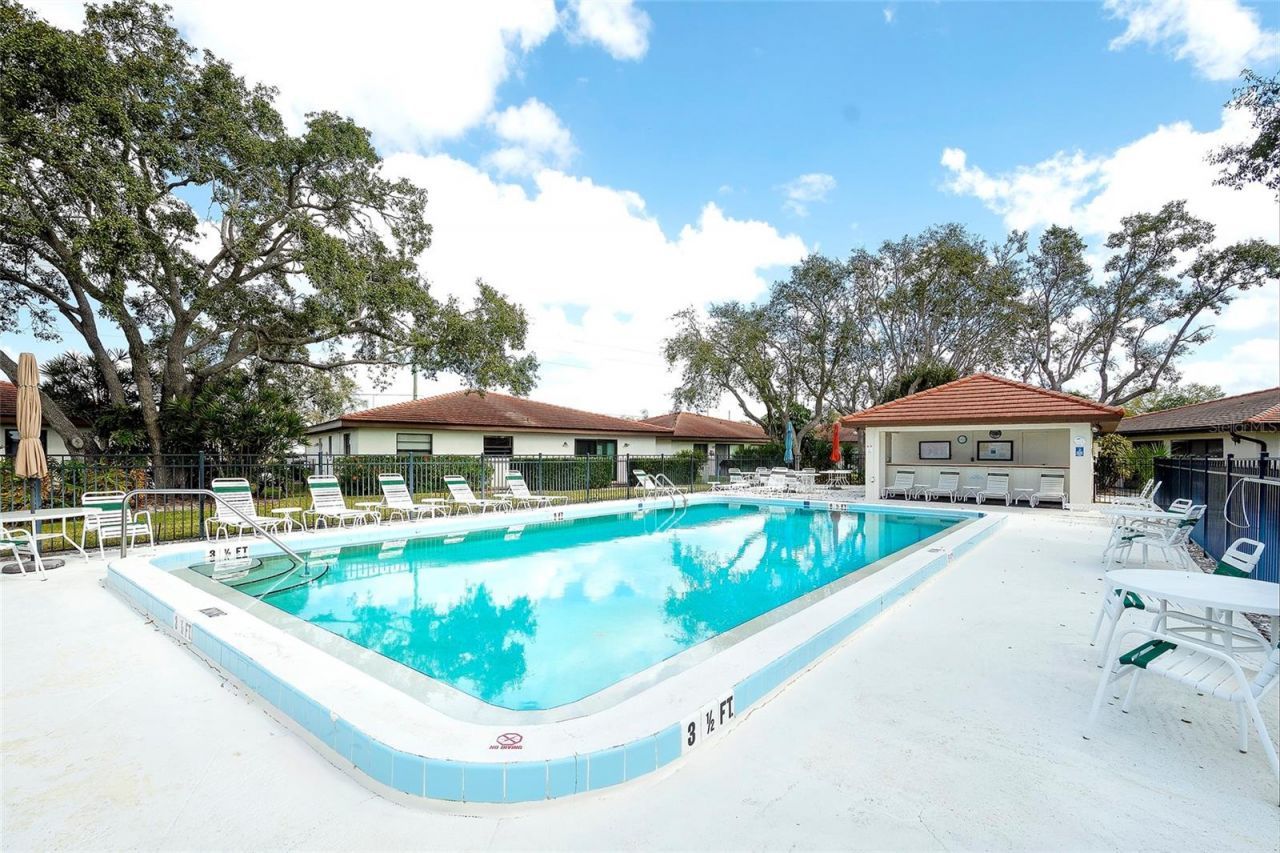 6004 Vivienda Drive , Unit 8, Bradenton, FL 34207 Photo